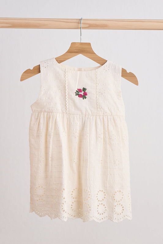 White hand embroidery lace dress